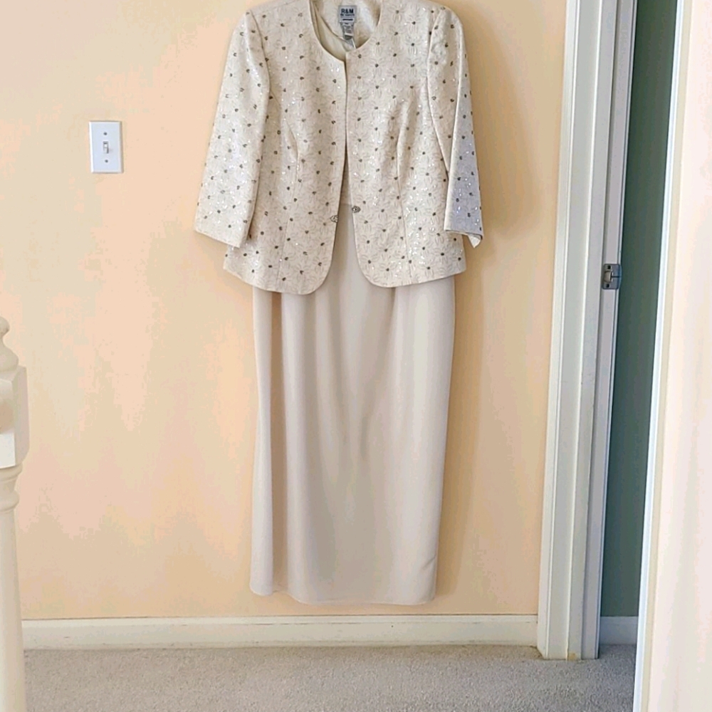 Formal dress sleeveless with Jacket